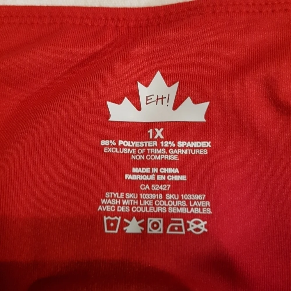 Canada Day women's size XL or 3X red maple leaf designed cropped leggings - Picture 3 of 3